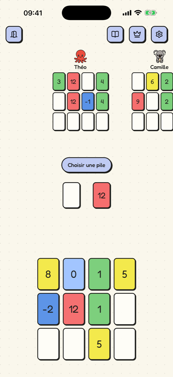 A Skymo game in progress: the card board and opponents' scores